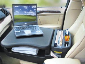 Ce bureau de voiture permet de travailler dans les embouteillages