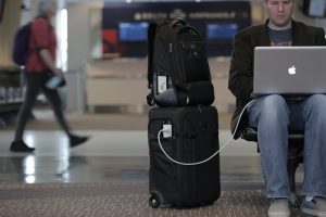 Comment charger une batterie sans avoir de prise ? GoPlug !