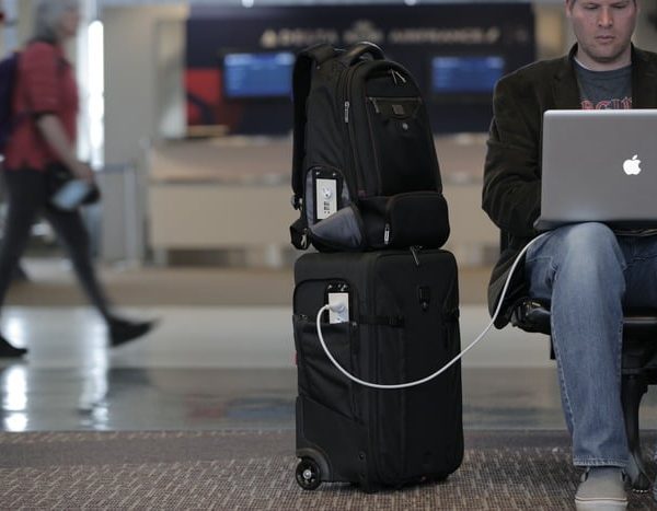 Comment charger une batterie sans avoir de prise ? GoPlug !