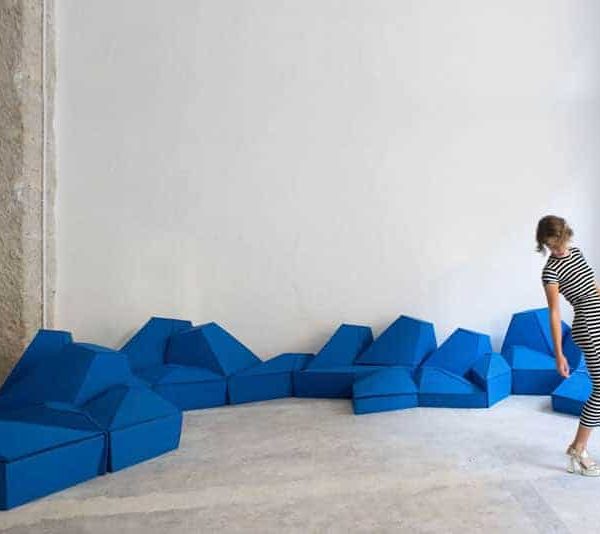 Ce petit canapé design modulable s’adapte à vos envies