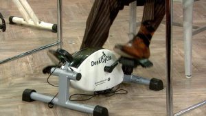 Le pédalier DeskCycle est un mini vélo de bureau silencieux et discret
