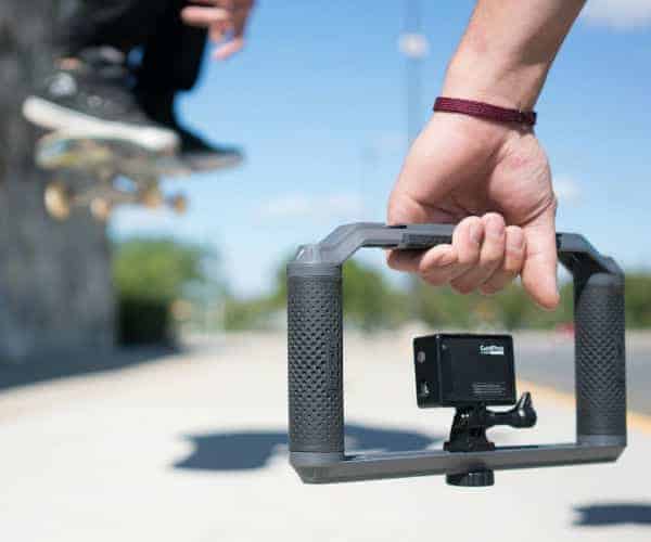 La platine de plongée Triad Grip peut accueillir 3 GoPro