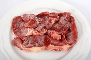 viande surgelée dans une assiette