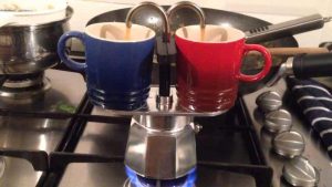 La cafetière 2 tasses Bialetti Mini Express fait les expressos à l’italienne